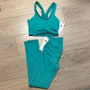 NWT Alo Real Bra Top & Airbrush Bottom Set